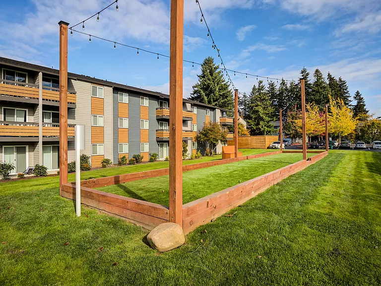 Knol Apartments — Photo 19