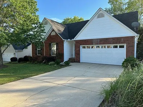 204 Ashridge Way Photo 1