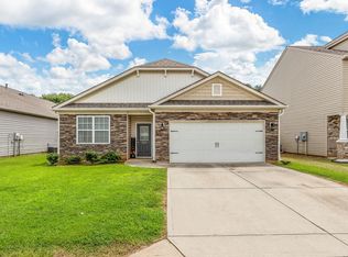 553 Townsend Place Dr, Boiling Springs, SC 29316