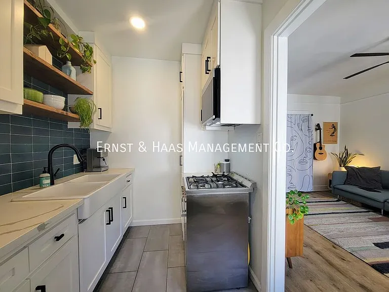 455 E Ocean Blvd #1008 — Photo 9