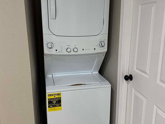 5th image of 1211 E 10th St #1209
