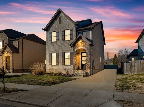 1569 Brockton Ln, Nashville, TN 37221