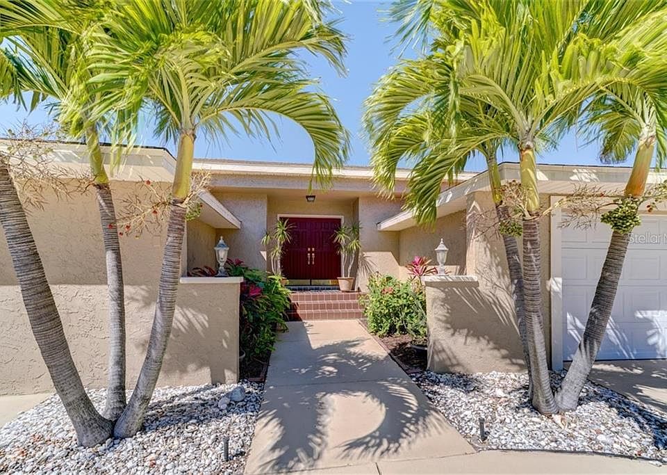 1st image of 2504 Hibiscus Dr W
