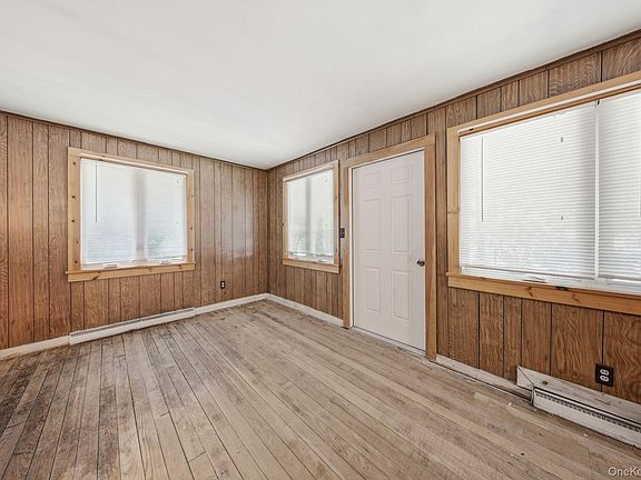 5th image of 10 Fayer Court