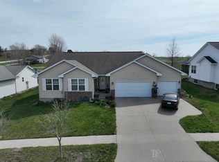 1230 Sunrise Dr, Ely, IA 52227