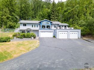 22031 Eagle River Rd, Eagle River, AK 99577
