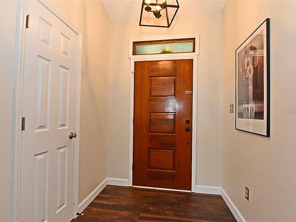 3rd image of 526 Fernwood Dr