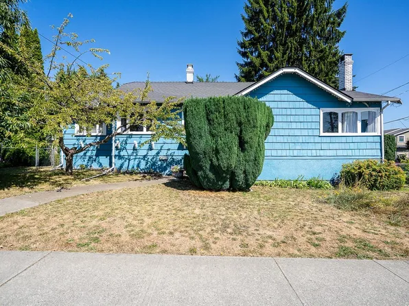 423 Cumberland St, New Westminster, BC V3L 3G6