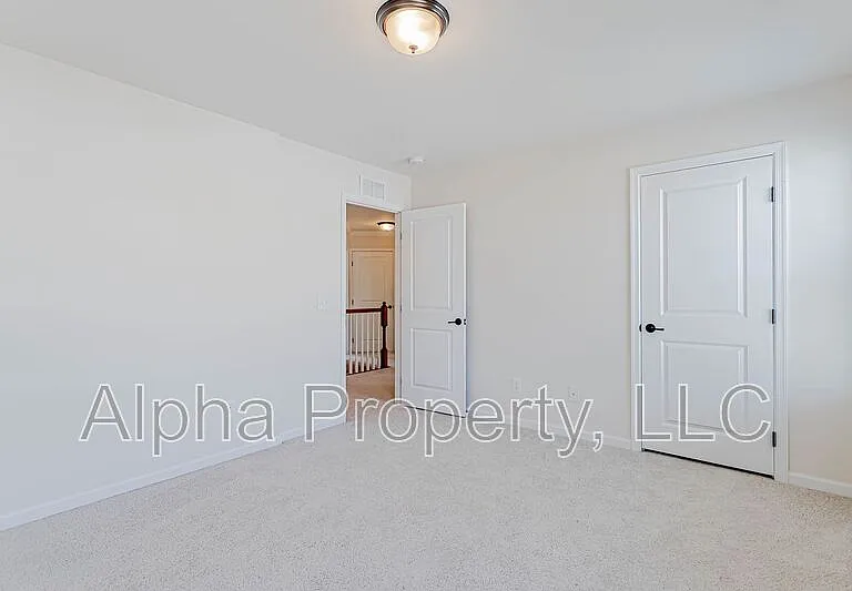 12 Irvington Dr — Photo 25