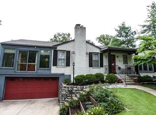 860 Alanson Dr, Saint Louis, MO 63132