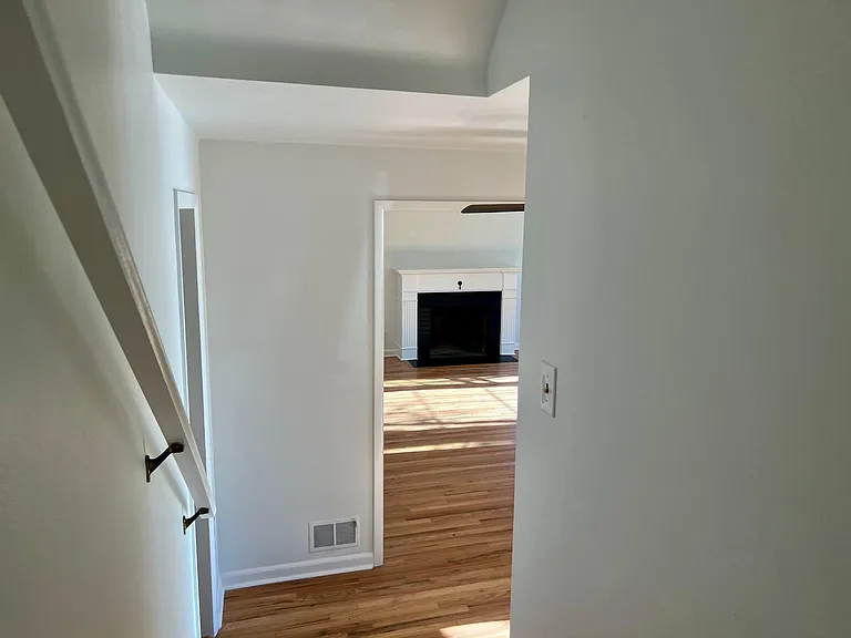 1008 Icel Ct NE — Photo 21