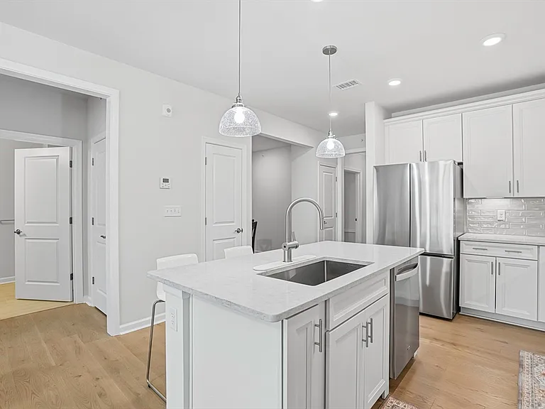 4 Winslow Ln #410 — Photo 10