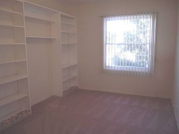3rd image of 2220-2222 Reo Dr #2220