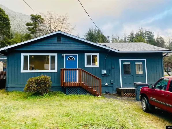 708 Sirstad St, Sitka, AK 99835