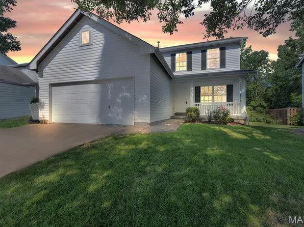 1305 Flintshire Ln, Lake Saint Louis, MO 63367