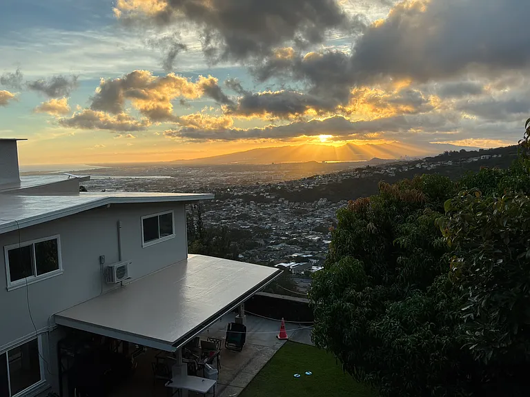 3204 Pacific Heights Rd — Photo 2