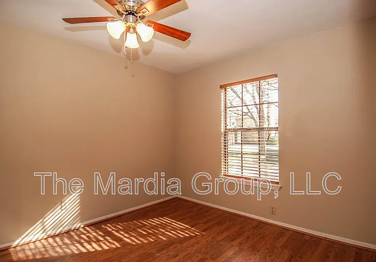 2984 Harbinger Ln — Photo 3