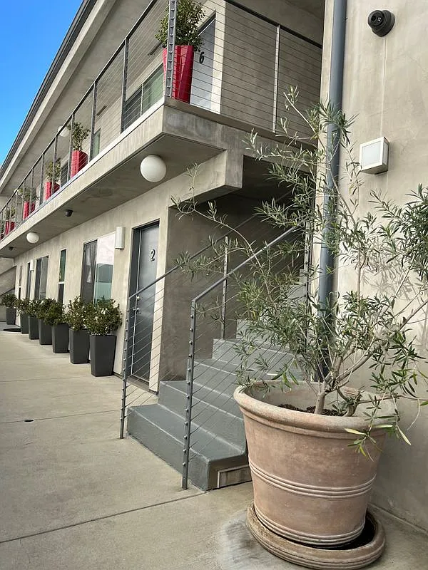 1 bed, 1.0 bath, 800 sqft, $3,200 — Photo 4