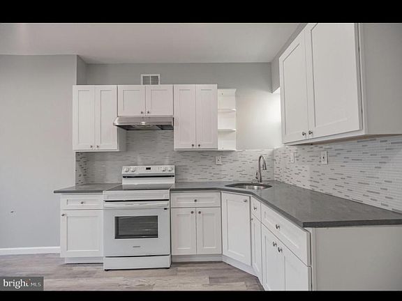 4th image of 2224 N Van Pelt St