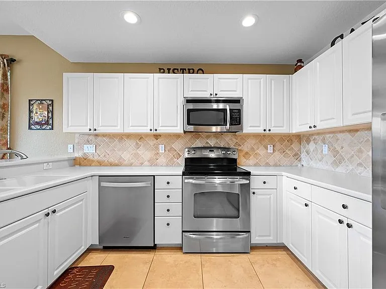6815 Ascot Dr #102 — Photo 4