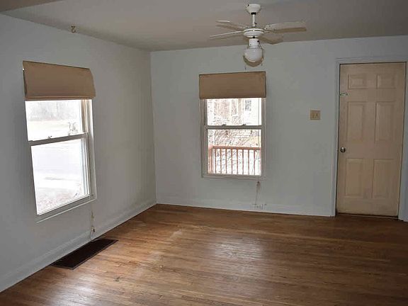 4th image of 137 South St