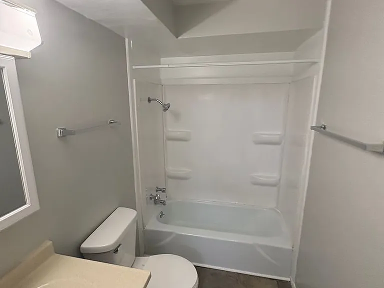 Peoria Place Apartments — Photo 20