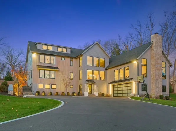 99 Hillspoint Road, Westport, CT 06880