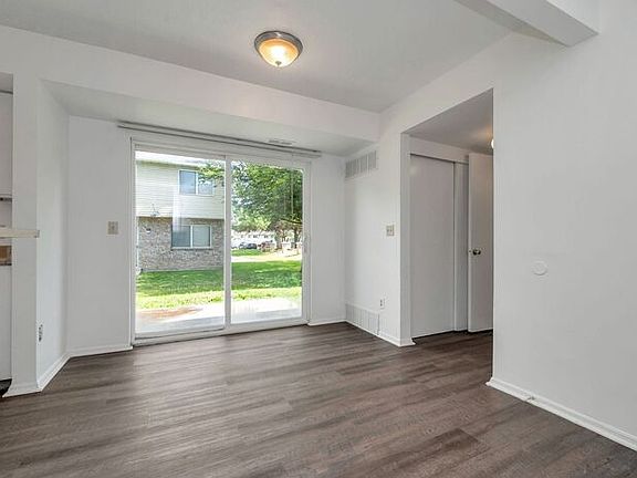 5th image of 558 N Redwood Rd APT 2-2