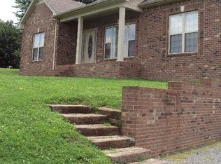 626 Tuck Rd, Lafayette, TN 37083