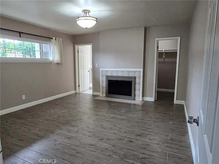 1747 Oakwood Ave — Photo 5