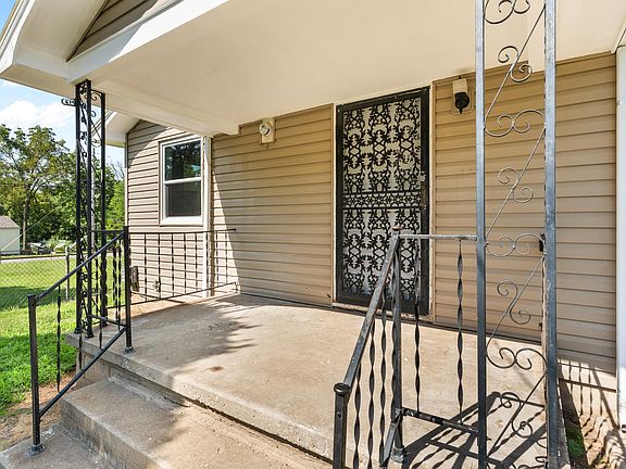 4th image of 2509 N Kellett Avenue