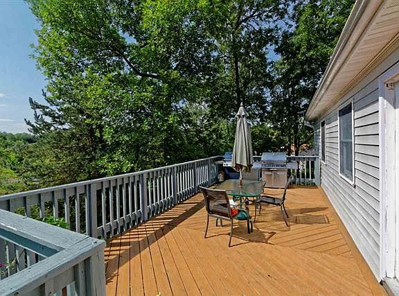 4th image of 44 Blakley Ct