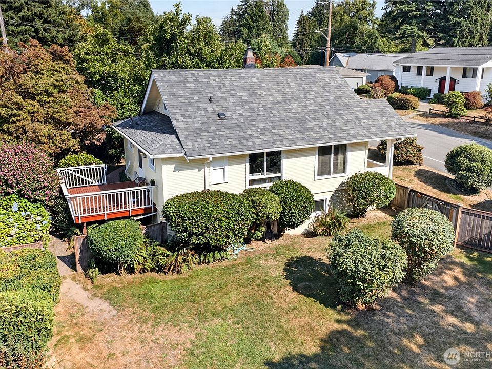1st image of 906 SW 130th Street