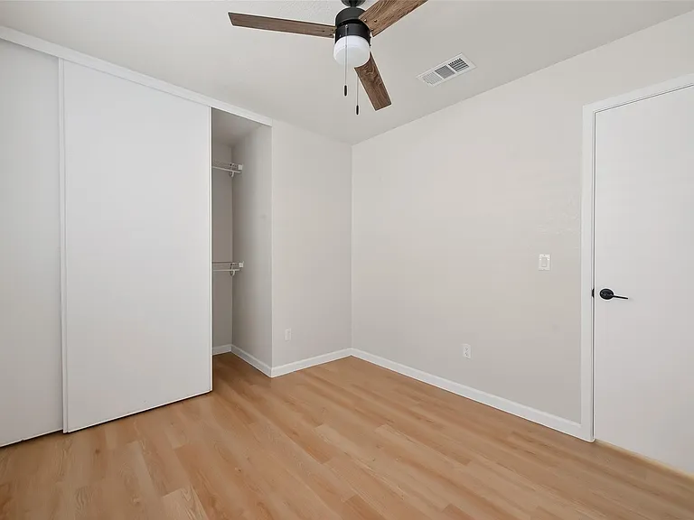 12215 Fetlock Dr — Photo 28