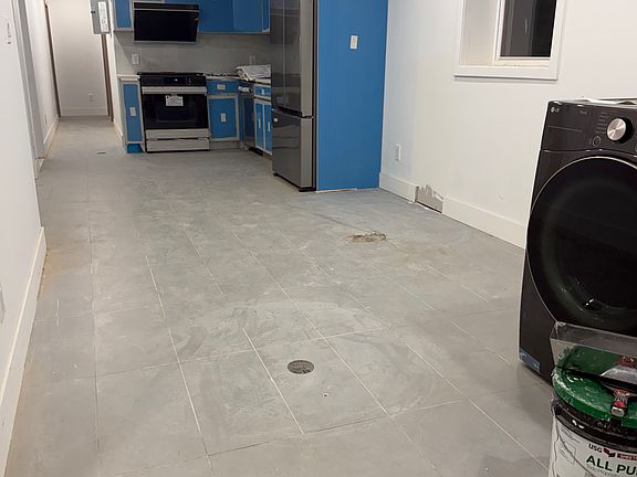 2nd image of 139 Bay 14th St #1