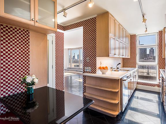 5th image of 501 E 79th St APT 19A