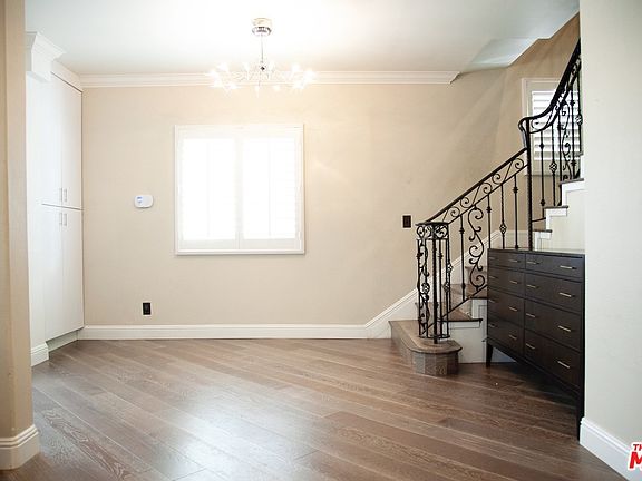 3rd image of 681 S Bronson Ave