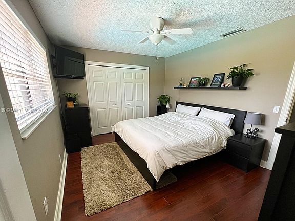 4th image of 11741 NW 37th Pl