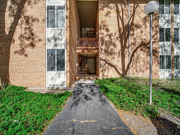 2nd image of 5807 Oakwood Dr APT D