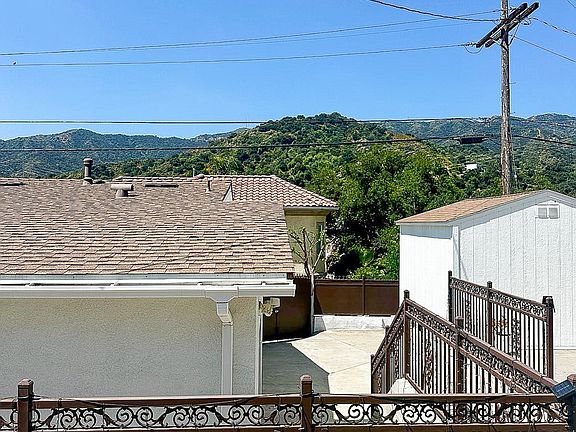 2nd image of 2948 Hermosa Ave