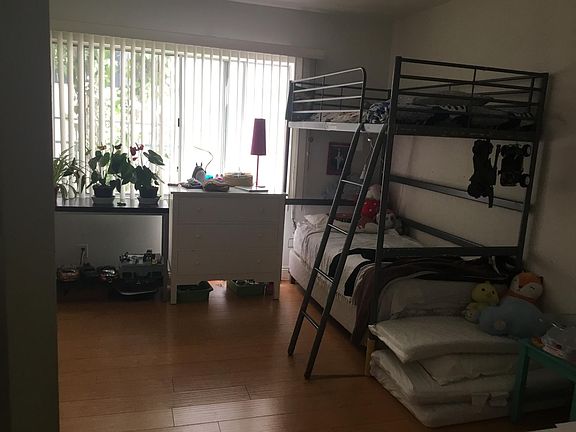 5th image of 837 S Windsor Blvd APT 6