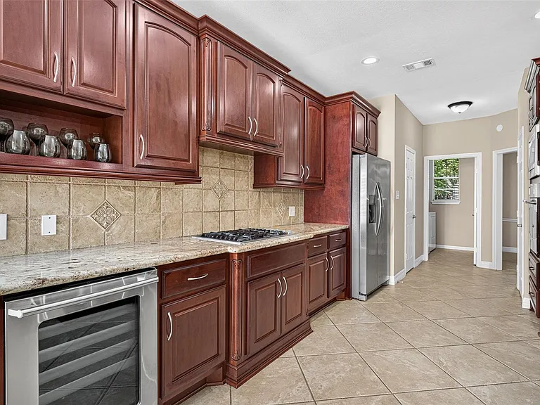 1719 Cantigny Ln — Photo 12