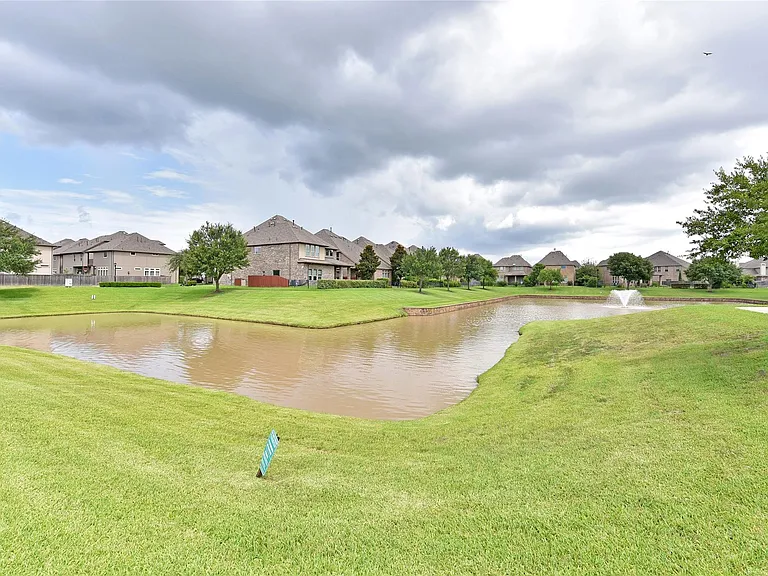 13117 Stoneleigh Terrace Dr — Photo 46