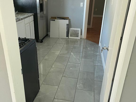 5th image of 7434 Calvin Ave