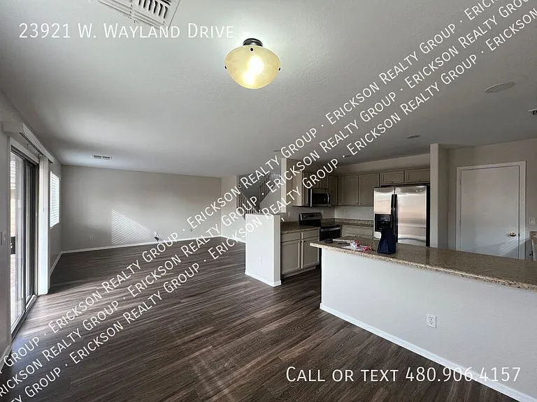 23921 W Wayland Dr — Photo 7