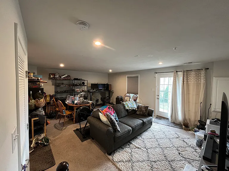 113 Cole Dr — Photo 6
