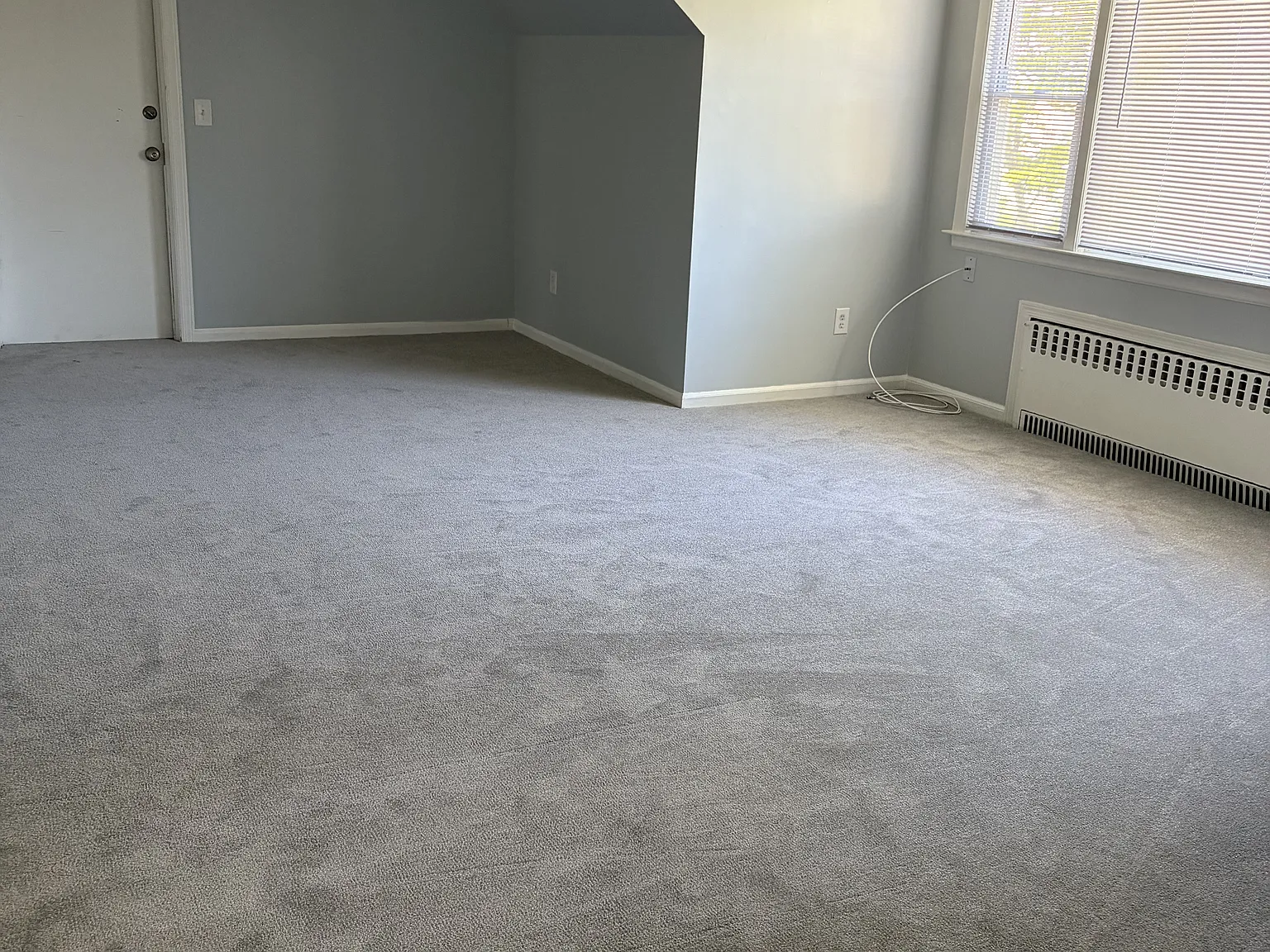 3 bed, 1070 sqft, $2,500 — Photo 2
