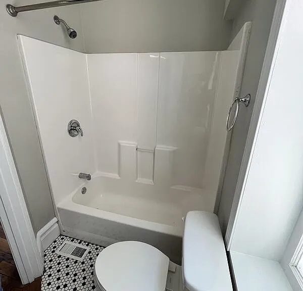 2807 Miami St — Photo 9