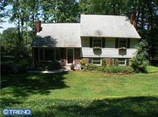 525 Forest Rd, Wayne, PA 19087