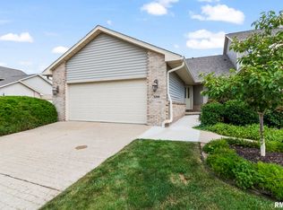 3200 Eagle Watch Dr, Springfield, IL 62711